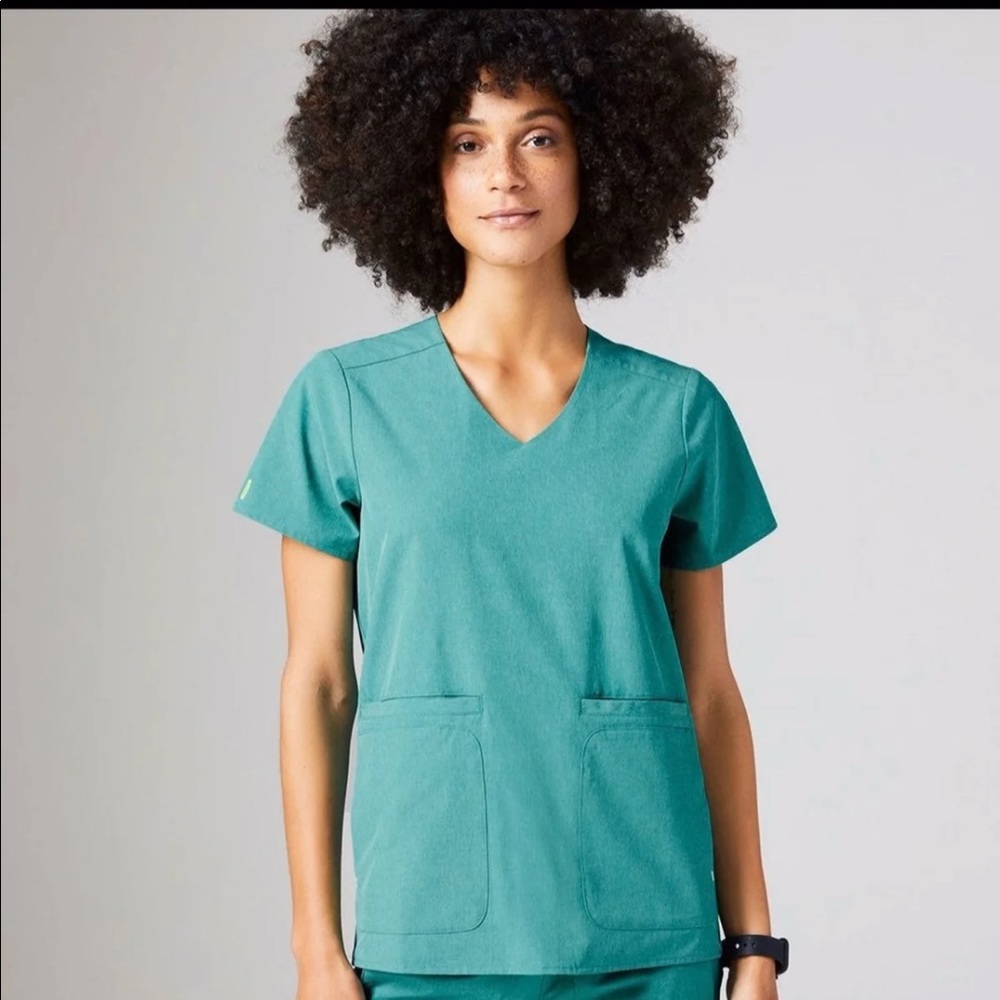 Figs Marine Lekei Scrub Top